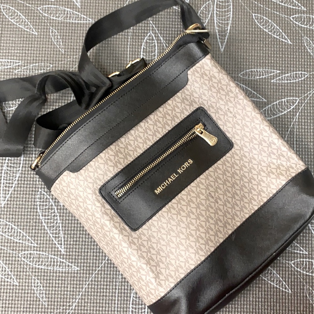 Michael Kors Hipster Bag
